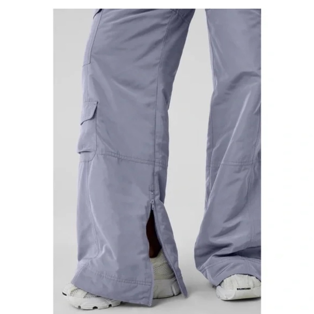 Alo Yoga High-Waist Ski-Moto Puffer Pant Fog S - Picture 3 of 8